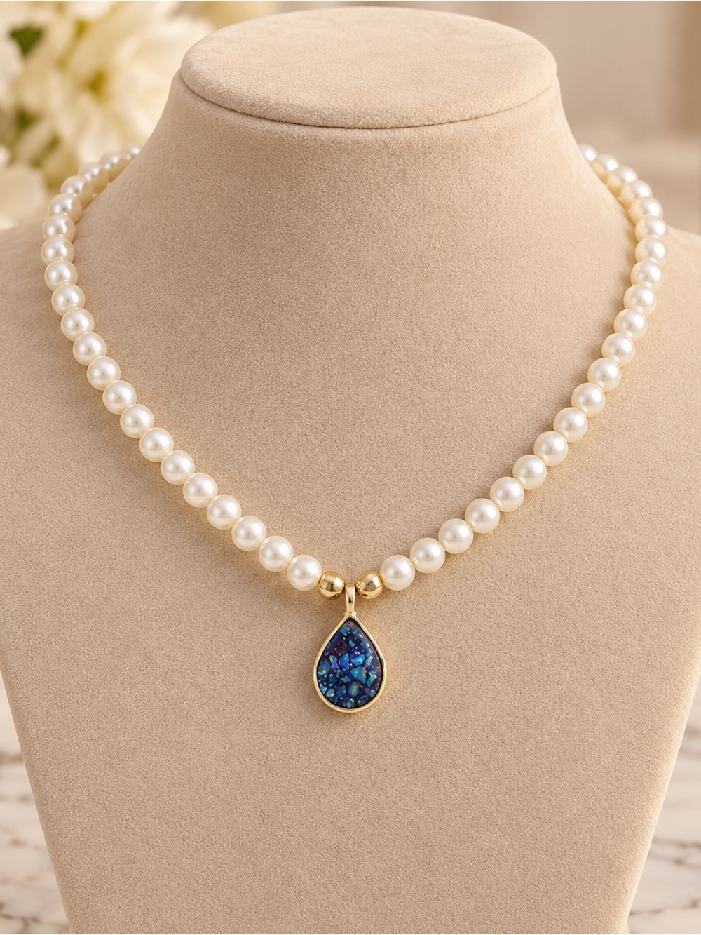 Raw Stone Pendant Pearl Beads Choker